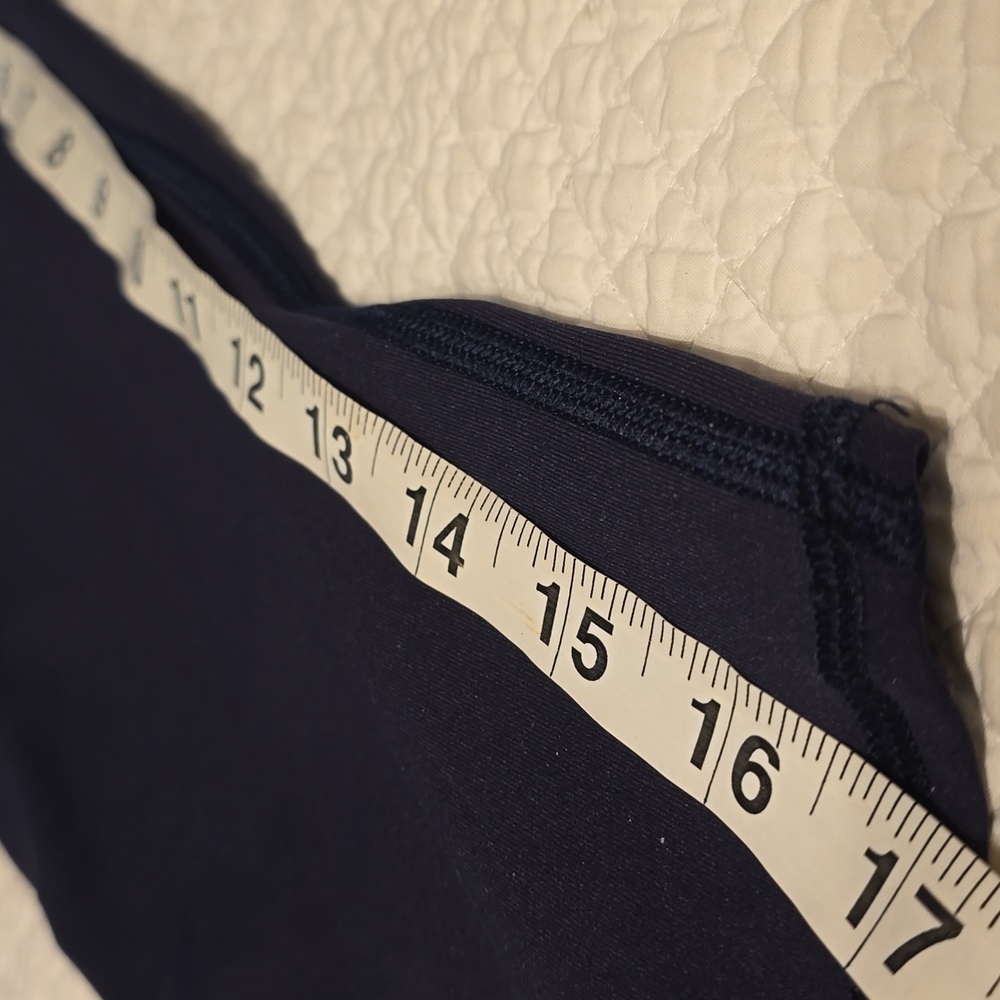 Original Lululemon Capri Leggings - Picture 3 of 11